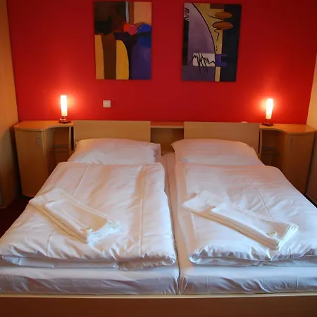 Senimo Hotel 3*