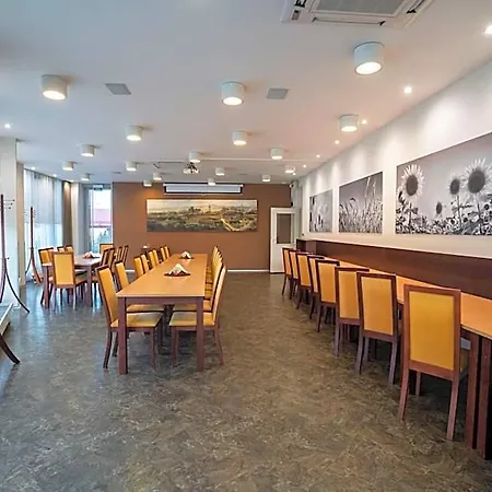 Senimo Hotel