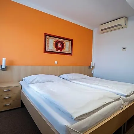 Senimo Hotel 3*