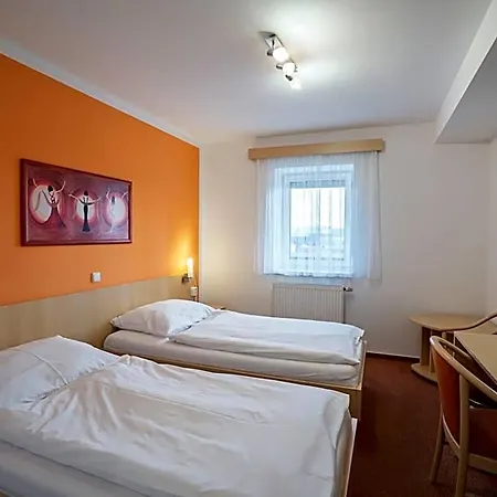Senimo Hotel 3*